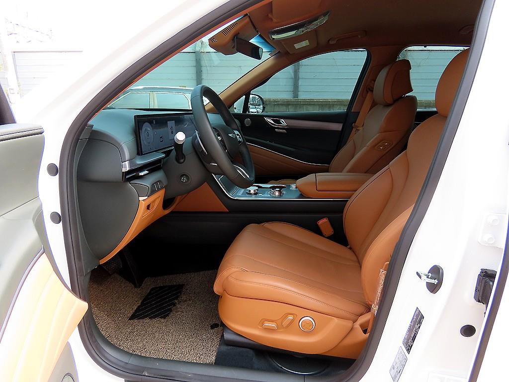 Genesis GV80 - Vista 5