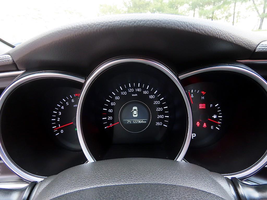 KIA K5 - Vista 9