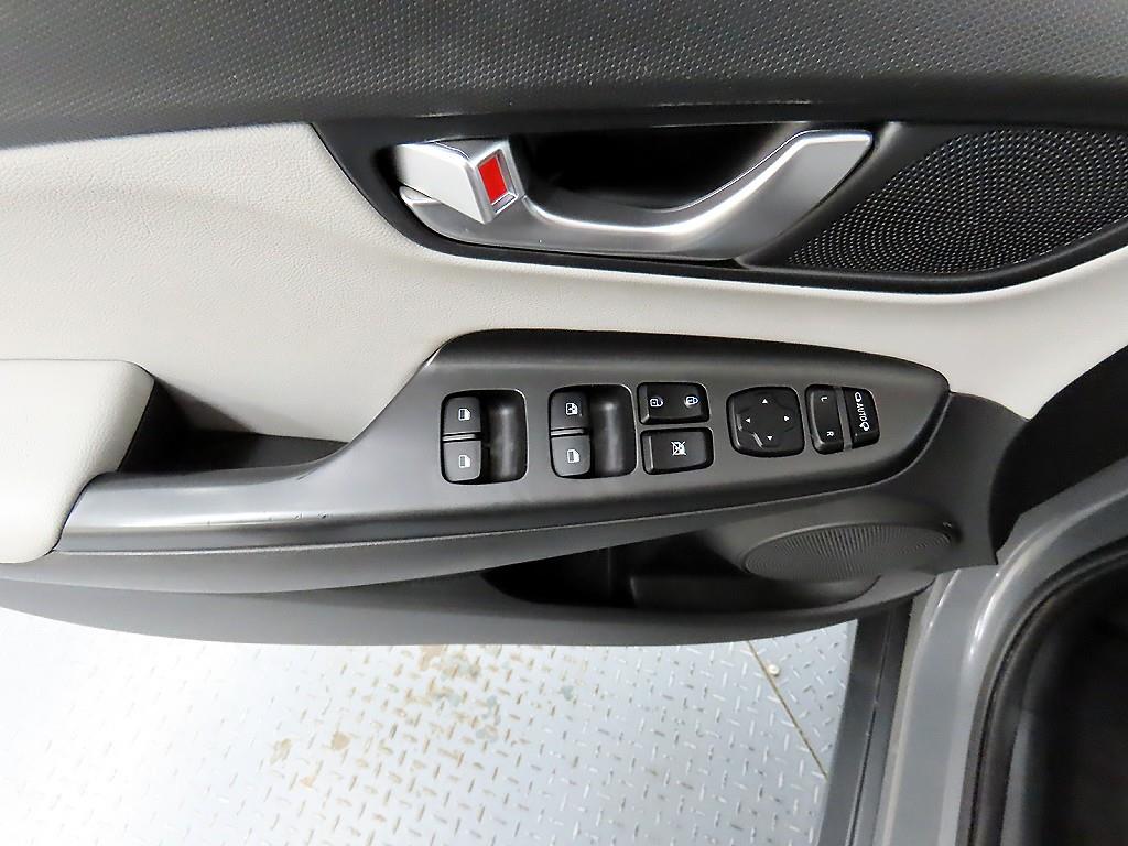 HYUNDAI Kona - Vista 11