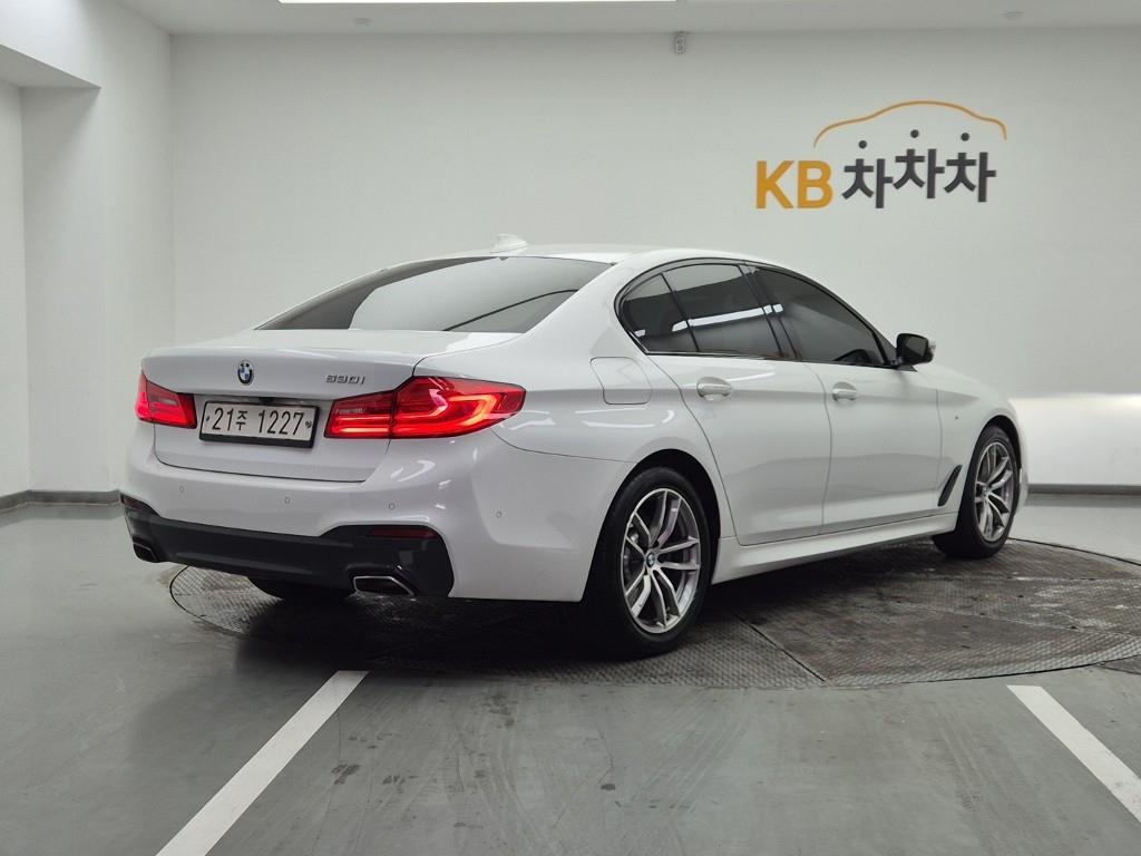 BMW 5 Series - Vista 4