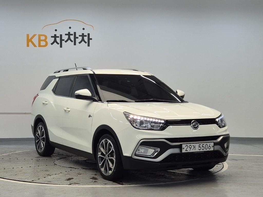 Ssangyong Tivoli - Vista 4