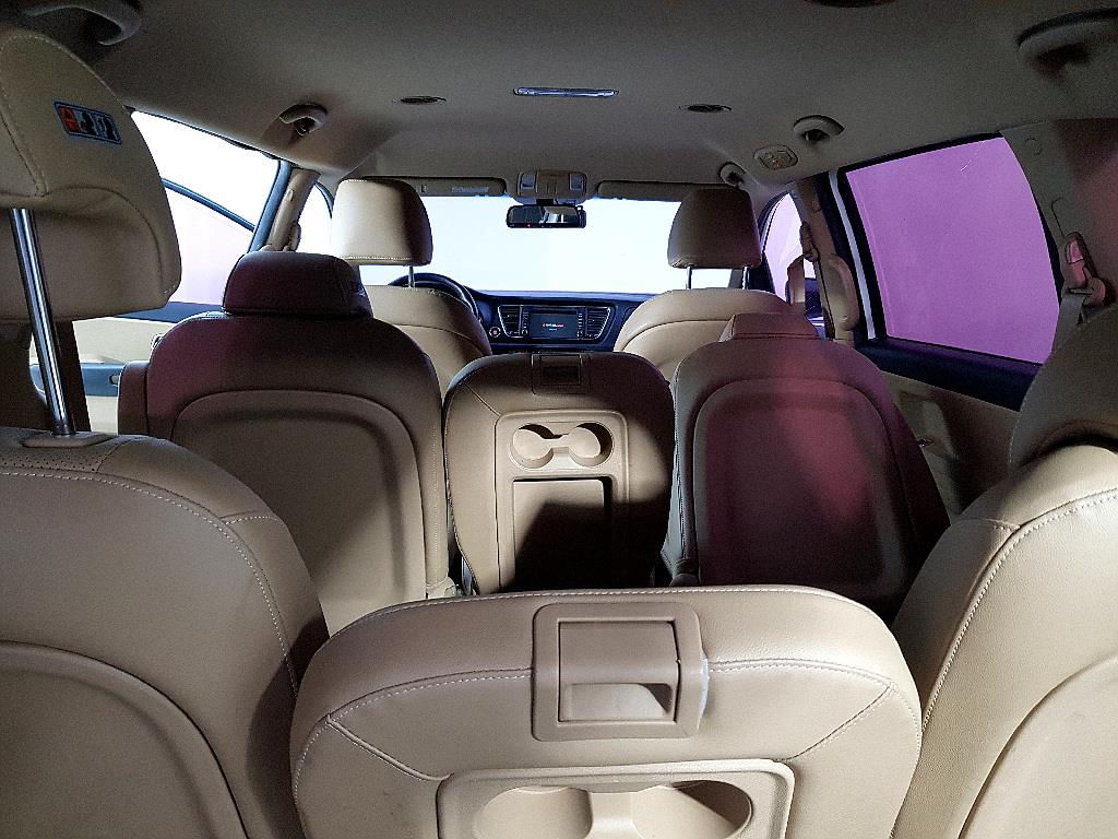 KIA Carnival 2018 Blanco - Importación desde Corea - HF Imports Iquique - Foto 13