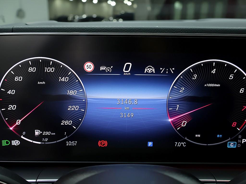 Mercedes Benz GLE Class - Vista 11