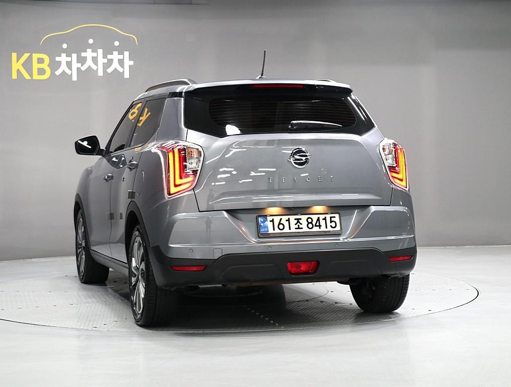 Ssangyong Tivoli - Vista 4