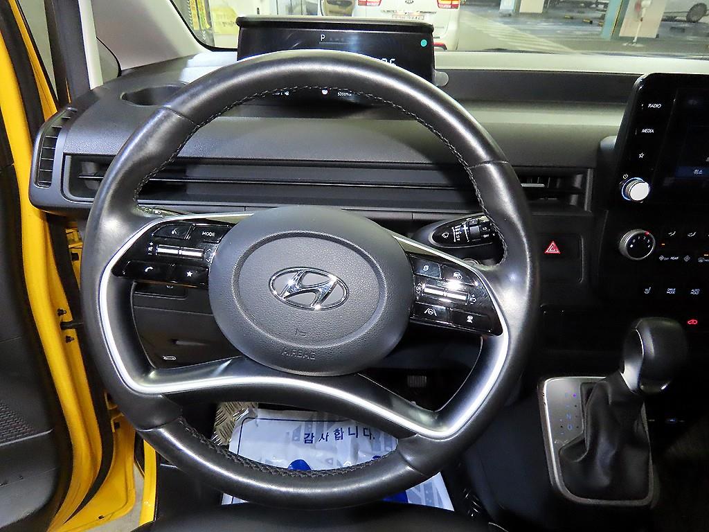 HYUNDAI Staria - Vista 8