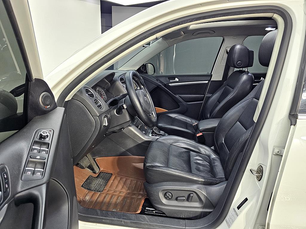 Volkswagen Tiguan - Vista 8