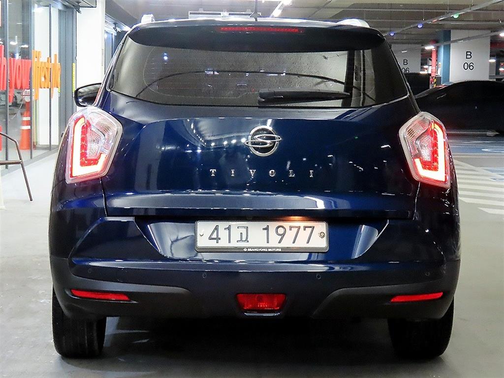 Ssangyong Tivoli - Vista 5