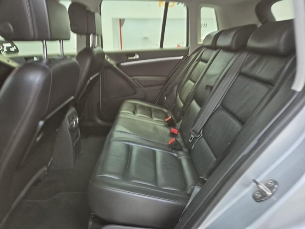 Volkswagen Tiguan - Vista 12