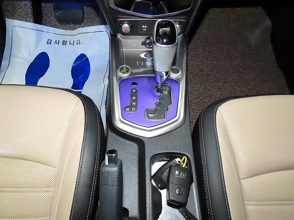 Ssangyong Tivoli - Vista 12