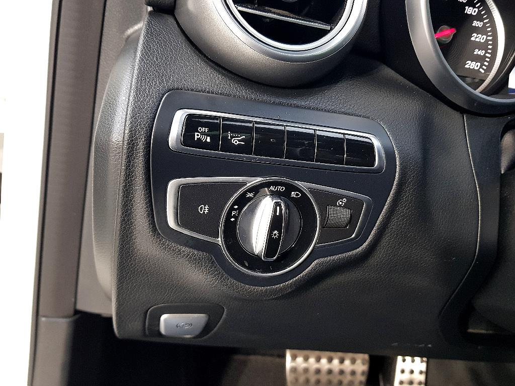 Mercedes Benz C Class - Vista 11