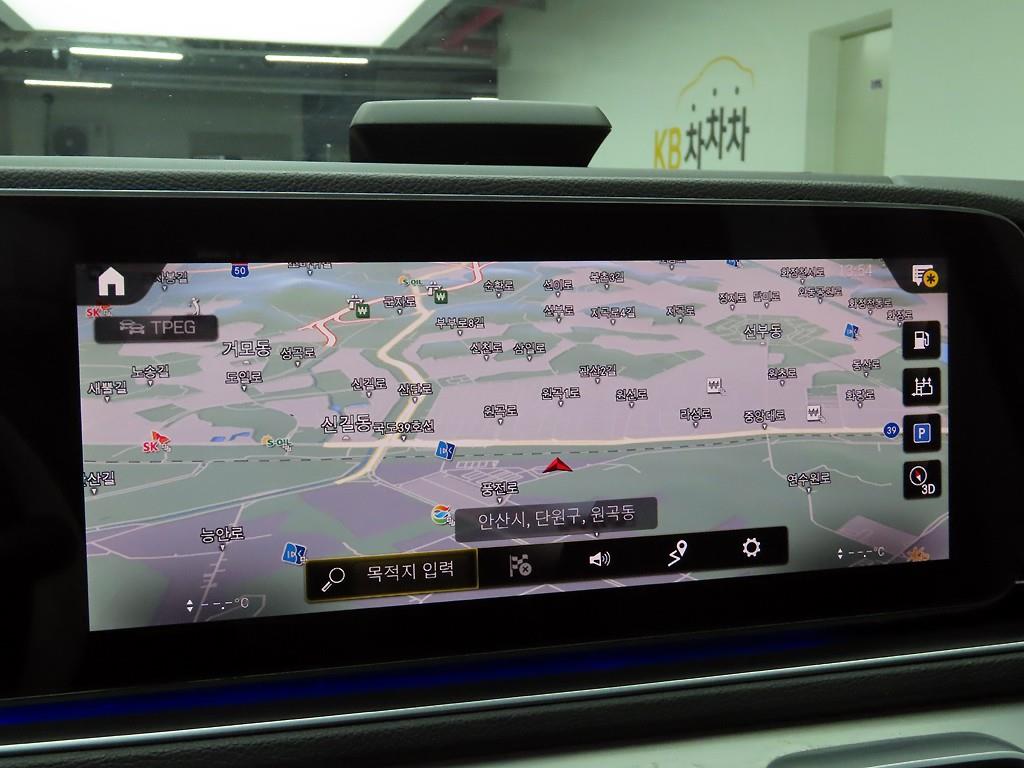 Mercedes Benz GLE Class - Vista 8