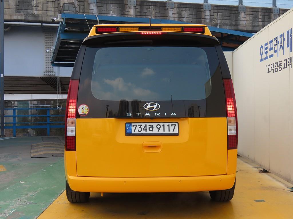 HYUNDAI Staria - Vista 4