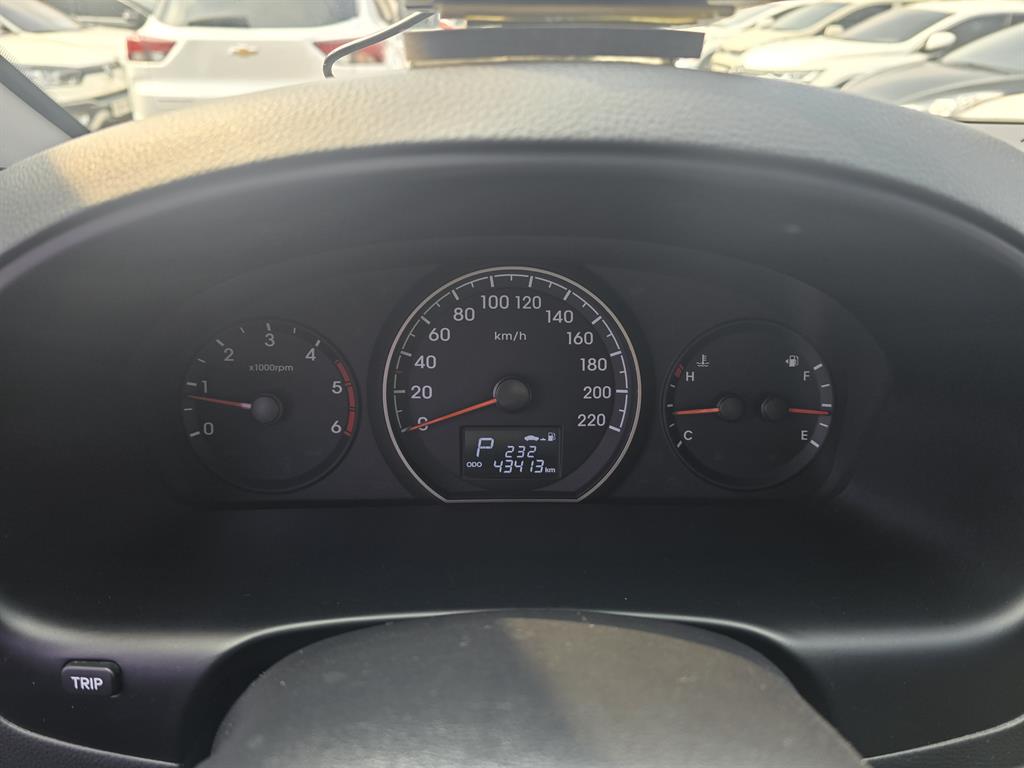 HYUNDAI Starex - Vista 5