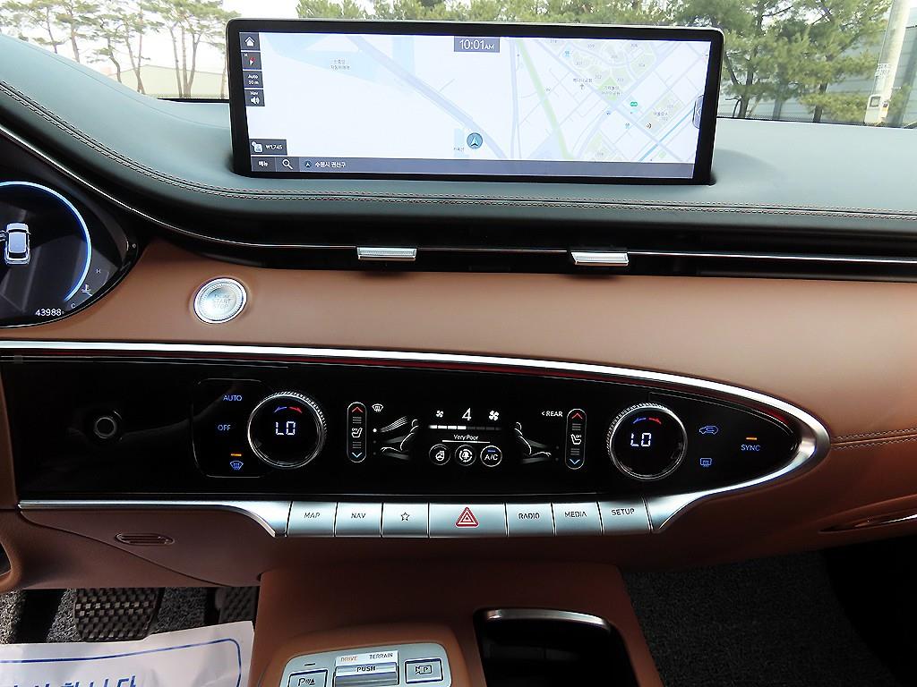 Genesis GV70 - Vista 12