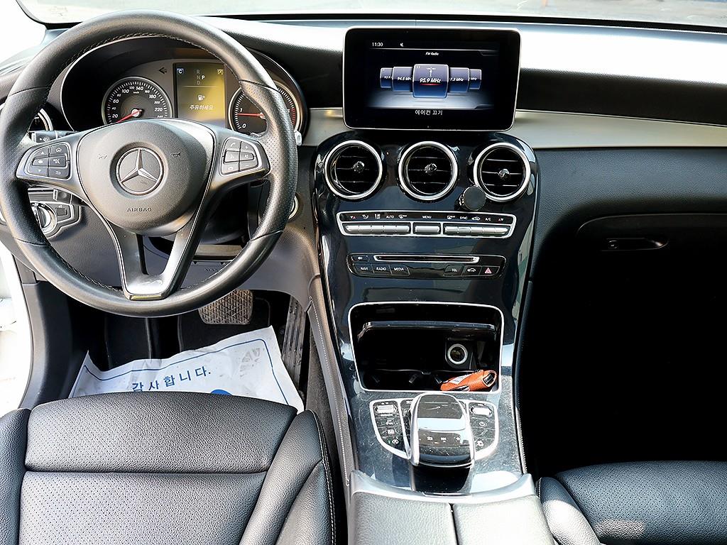 Mercedes Benz GLC Class - Vista 9