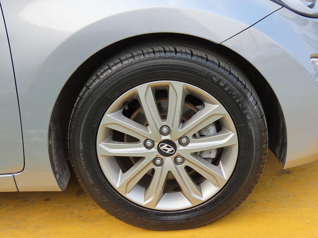 HYUNDAI Avante 2014 Gris - Importación desde Corea - HF Imports Iquique - Foto 20