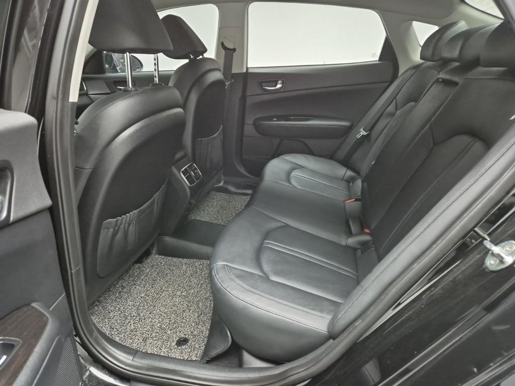 KIA K5 2018 Negro - Importación desde Corea - HF Imports Iquique - Foto 18