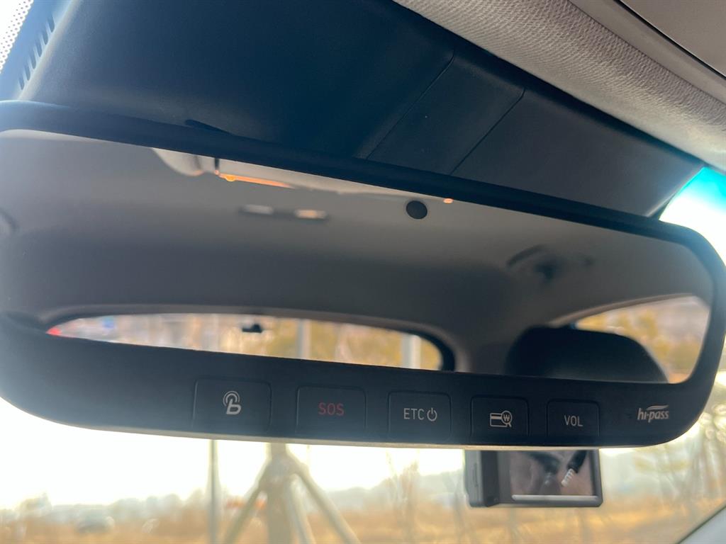 HYUNDAI Kona - Vista 8