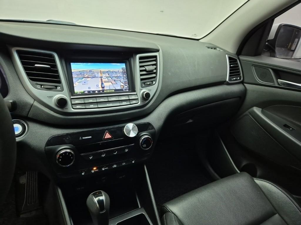 HYUNDAI Tucson - Vista 9