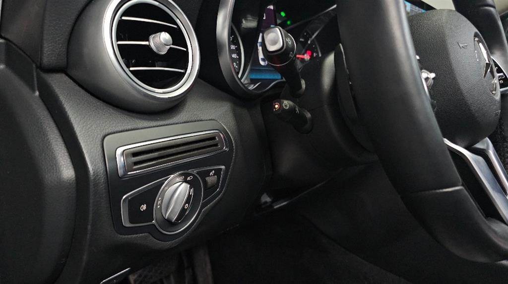 Mercedes Benz C Class 2019 Gris - Importación desde Corea - HF Imports Iquique - Foto 18