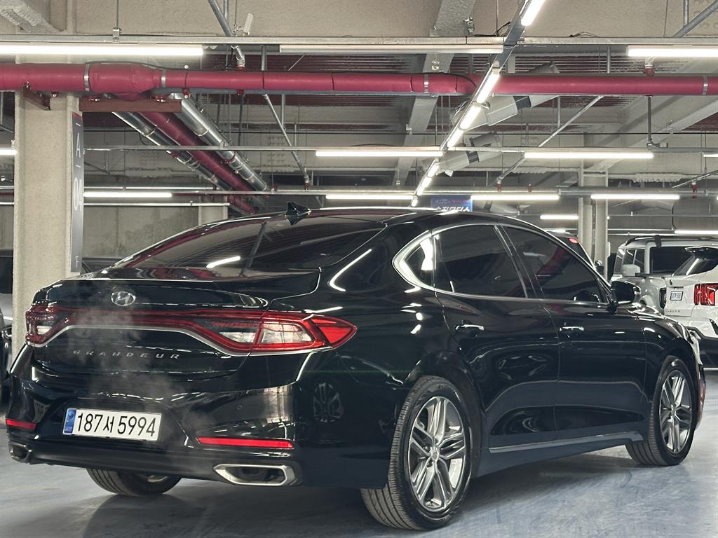 HYUNDAI Grandeur - Vista 4