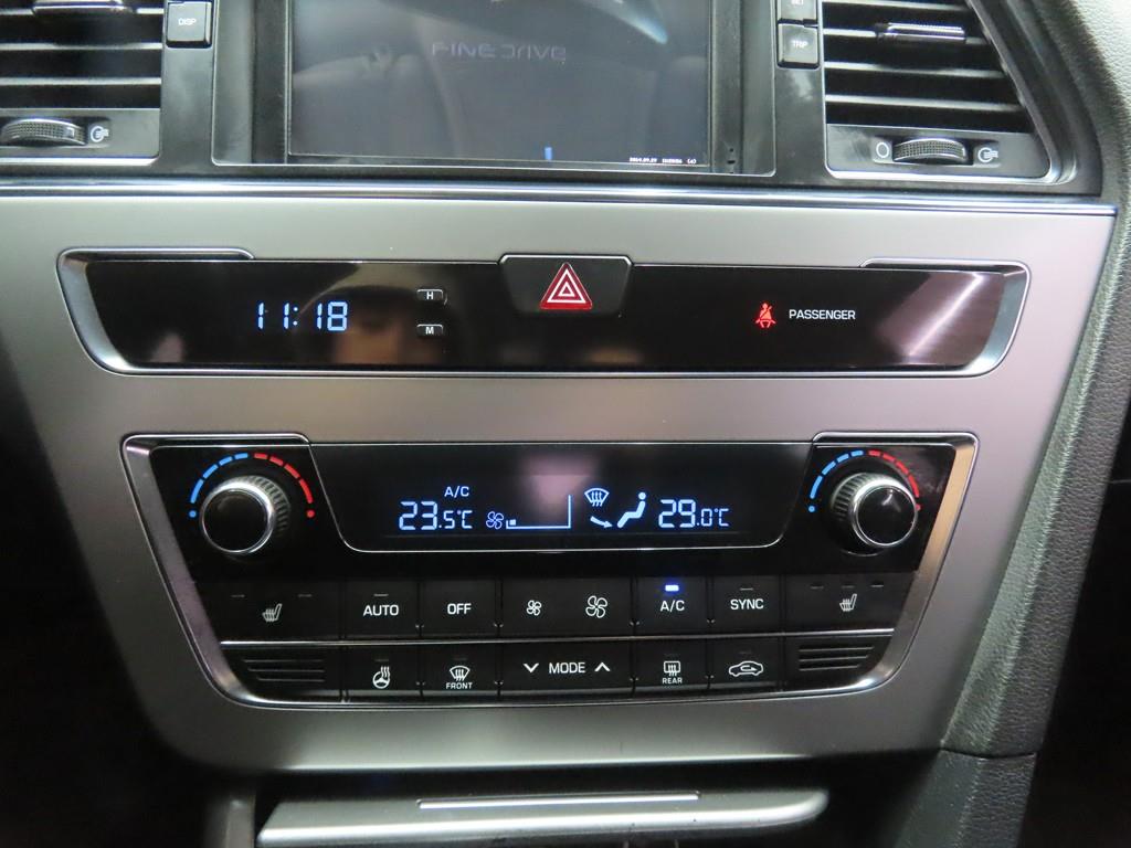 HYUNDAI Sonata - Vista 12