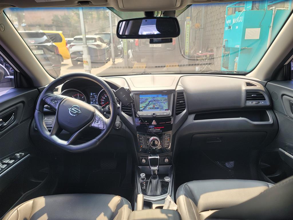 Ssangyong Tivoli - Vista 6