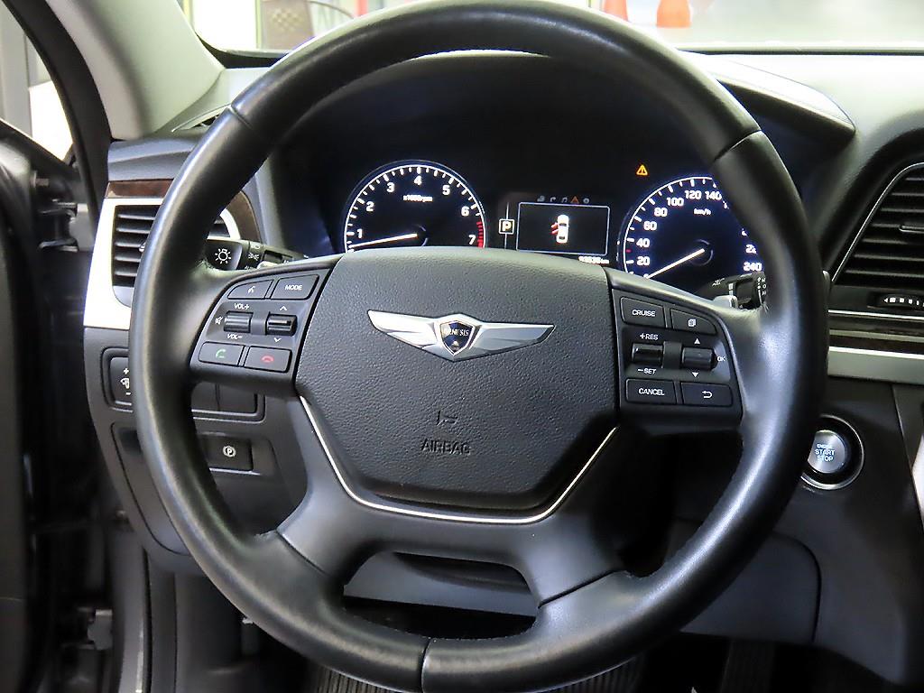 HYUNDAI Genesis - Vista 8