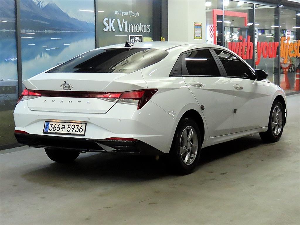 HYUNDAI Avante - Vista 4