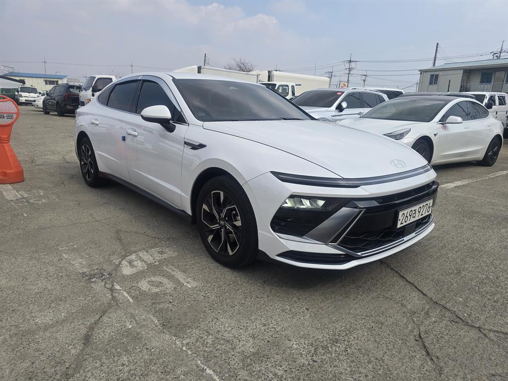 HYUNDAI Sonata - Vista 2