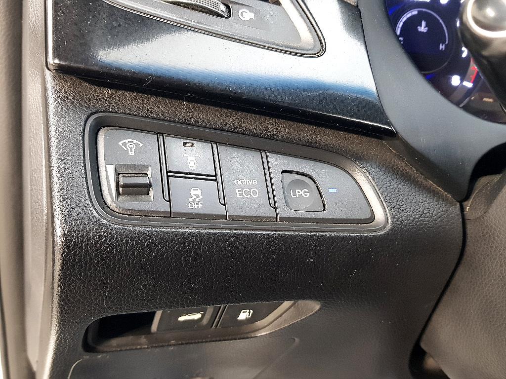 HYUNDAI Grandeur - Vista 11