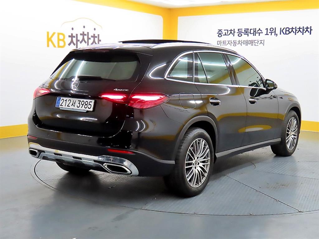 Mercedes Benz GLC Class - Vista 4