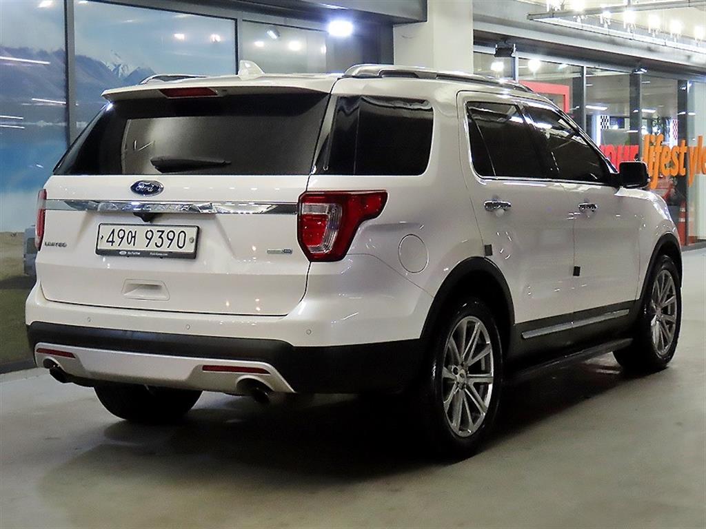 Ford Explorer - Vista 4