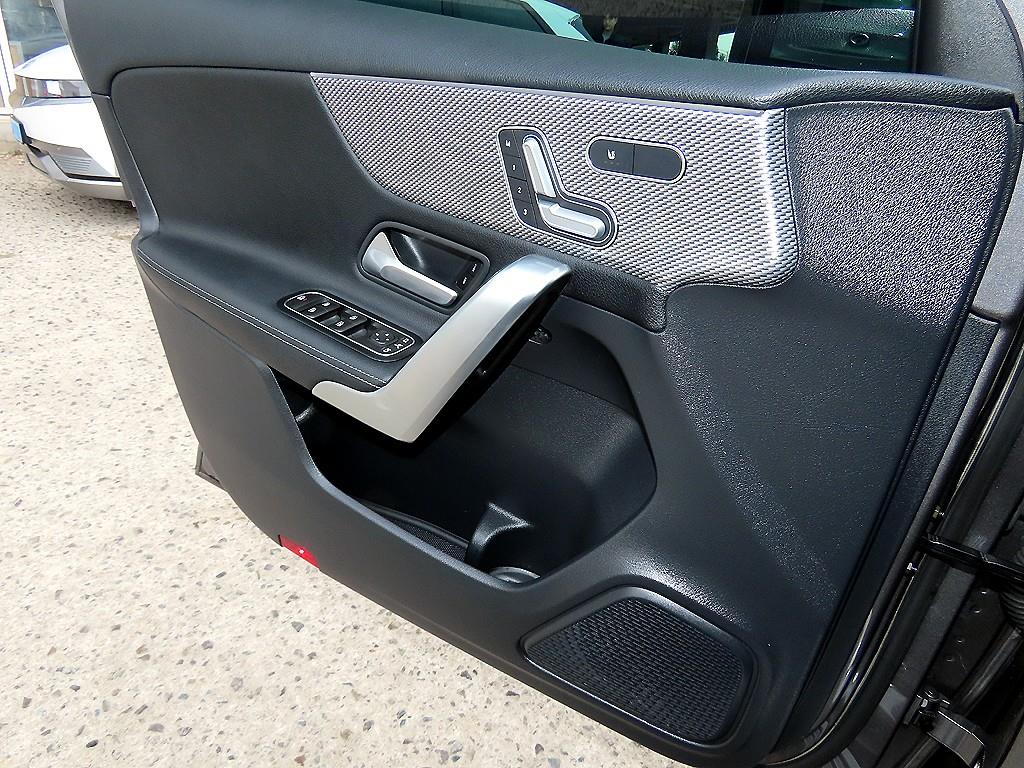 Mercedes Benz A Class - Vista 12