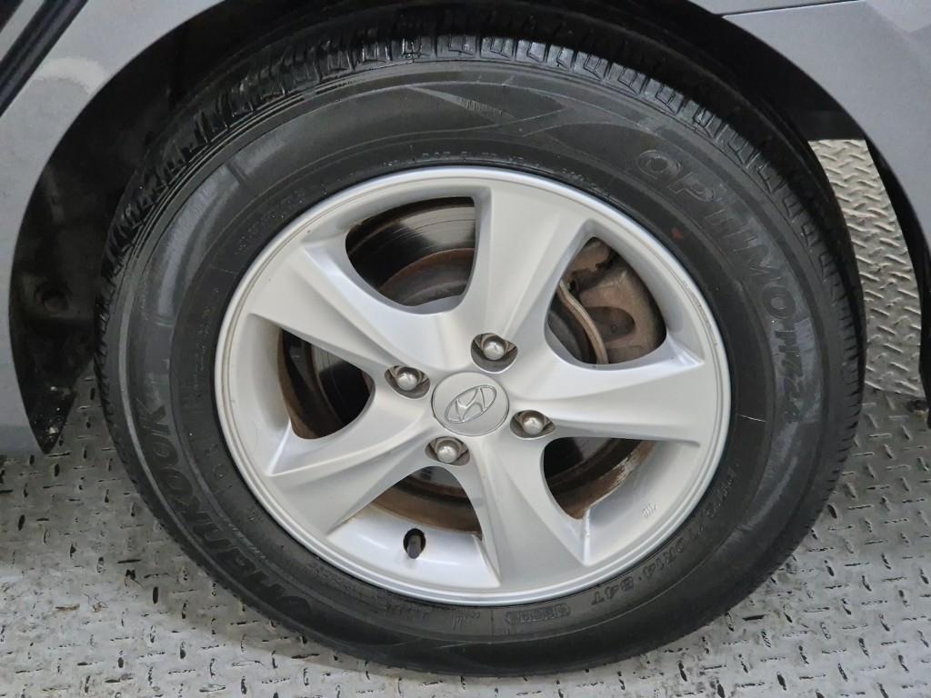 HYUNDAI Accent 2011 Gris - Importación desde Corea - HF Imports Iquique - Foto 20