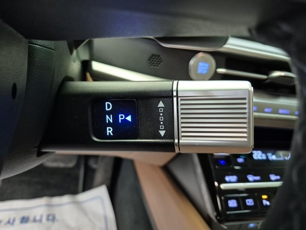 HYUNDAI Grandeur - Vista 8