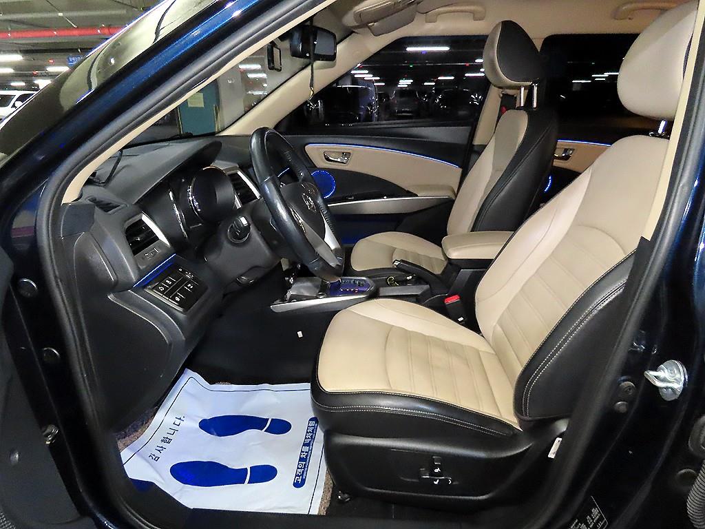 Ssangyong Tivoli - Vista 6