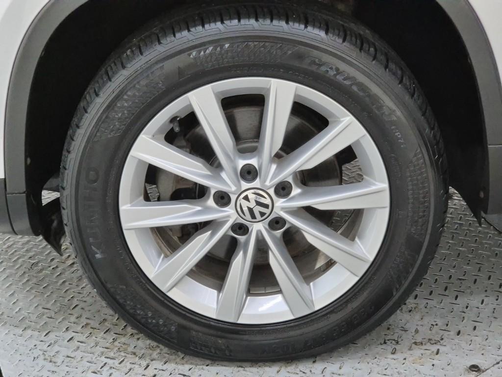 Volkswagen Tiguan 2014 Plateado - Importación desde Corea - HF Imports Iquique - Foto 19