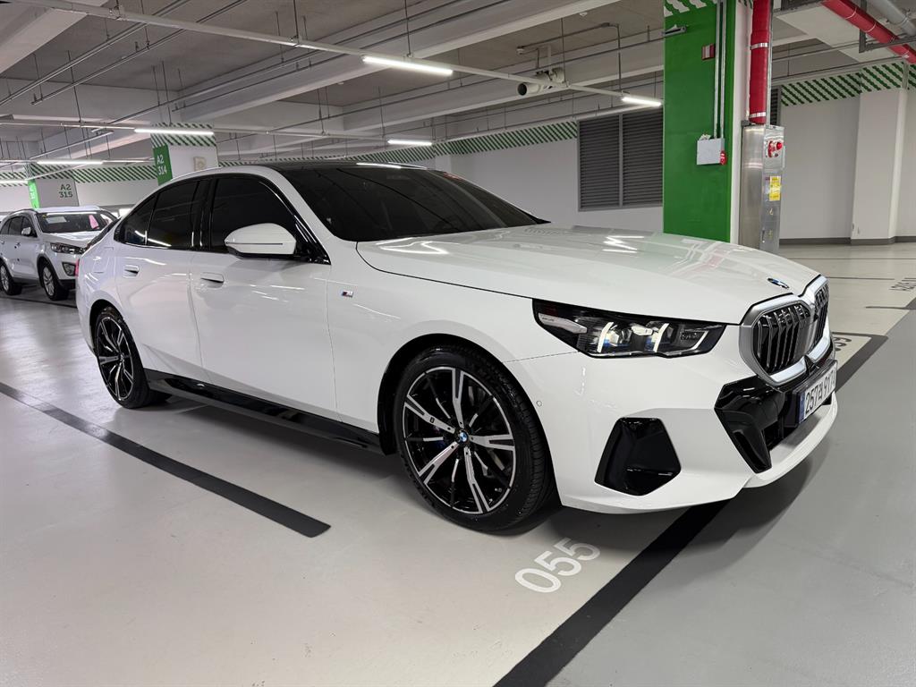 BMW 5 Series - Vista 3