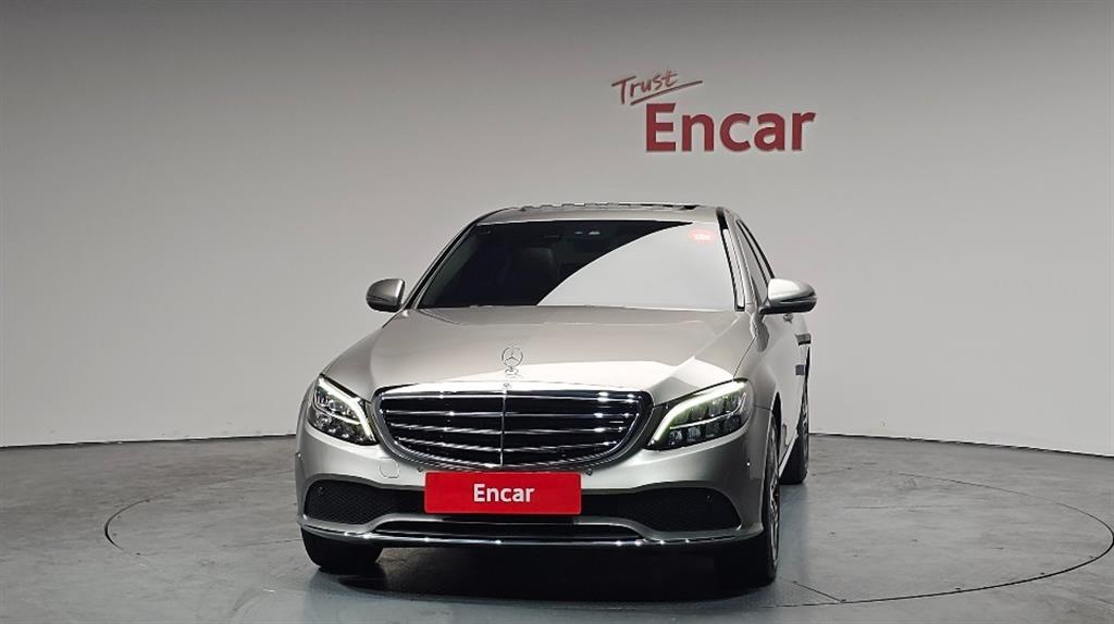 Mercedes Benz C Class - Vista 3