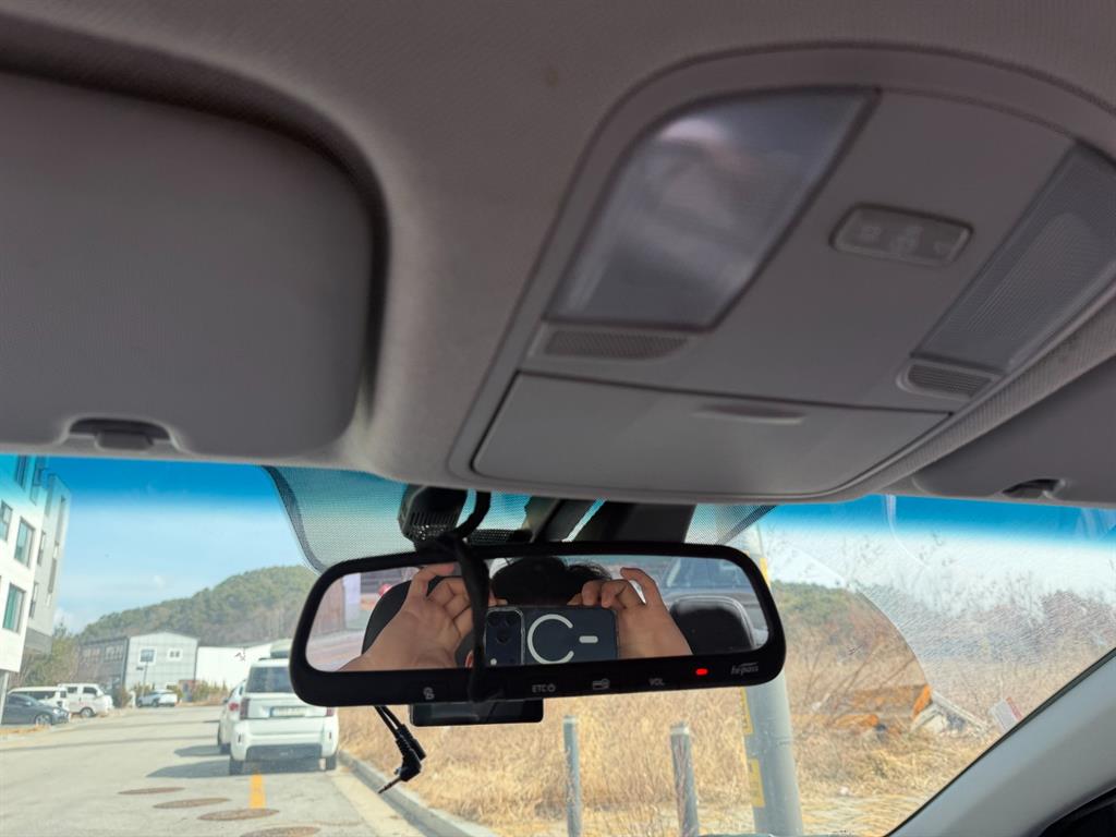 HYUNDAI Avante - Vista 10