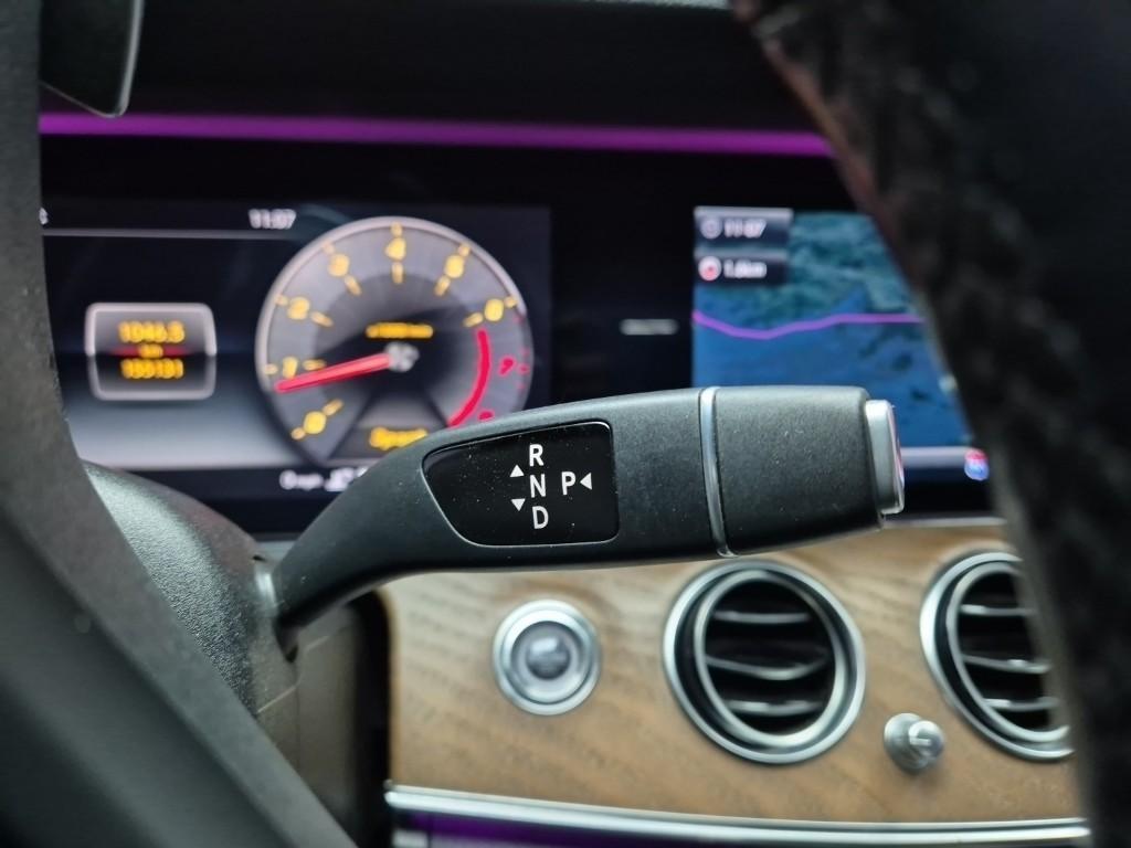 Mercedes Benz E class 2018 Negro - Importación desde Corea - HF Imports Iquique - Foto 17