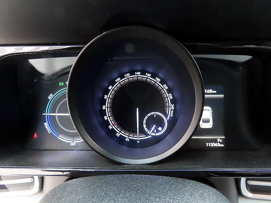 HYUNDAI Avante - Vista 9