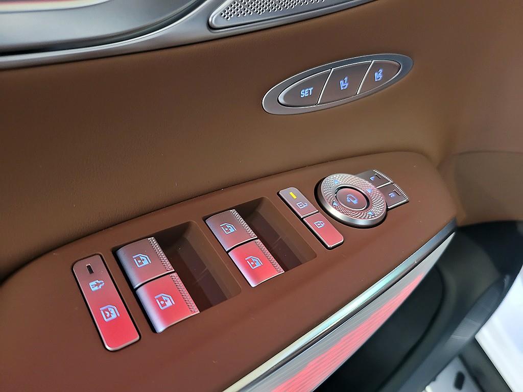 Genesis GV70 2025 Blanco - Importación desde Corea - HF Imports Iquique - Foto 13