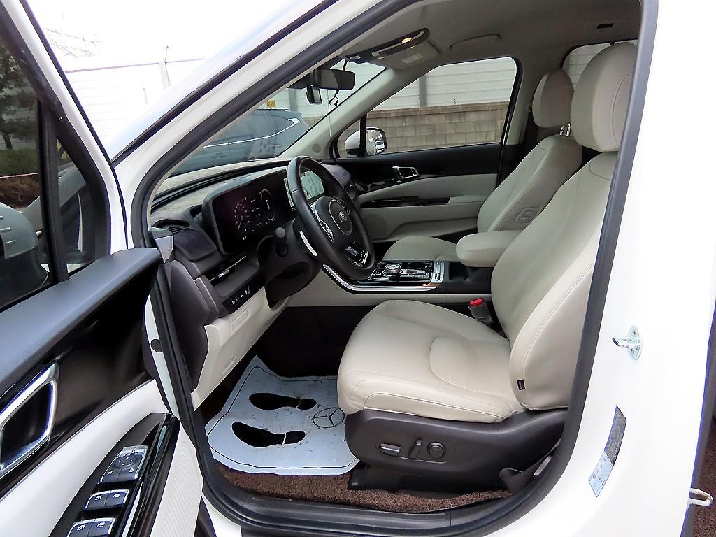 KIA Carnival - Vista 5