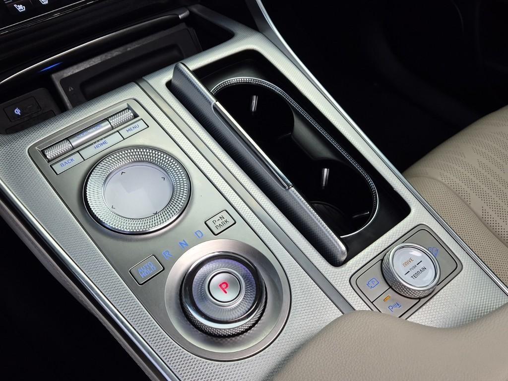 Genesis GV80 - Vista 8