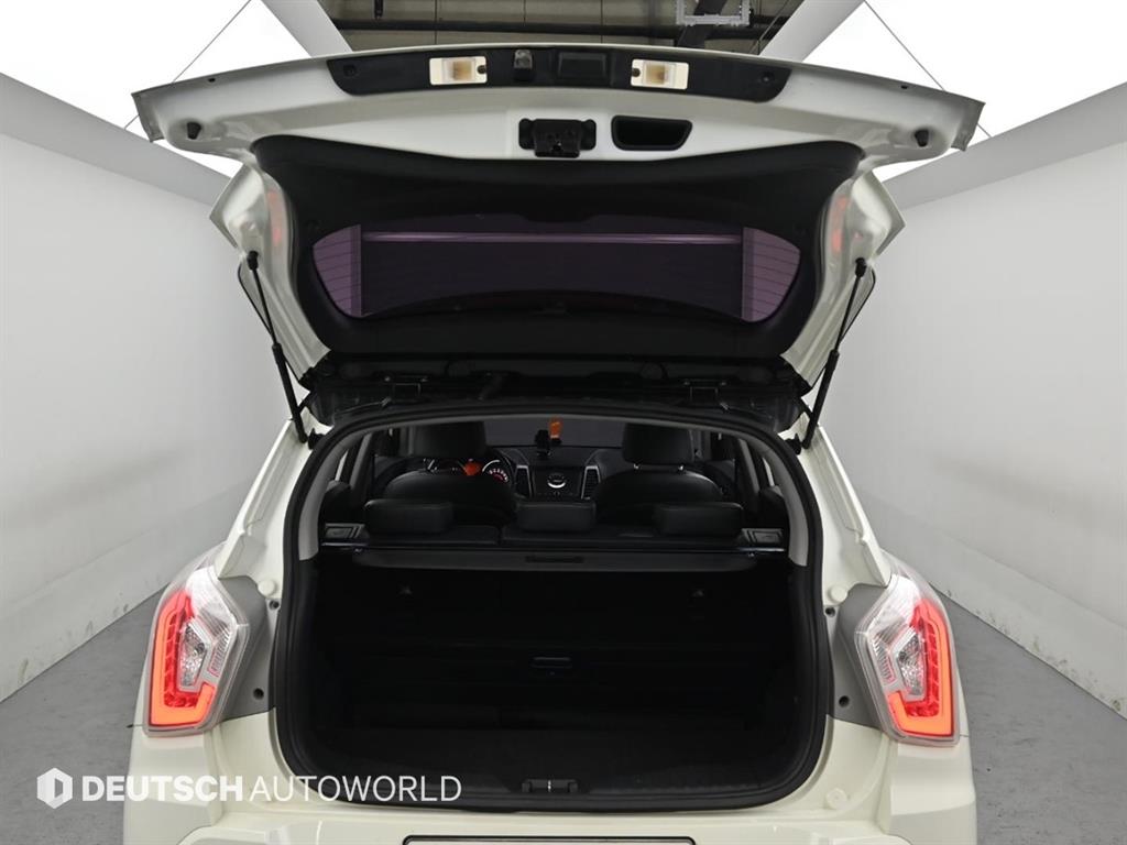 Ssangyong Tivoli 2017 Blanco - Importación desde Corea - HF Imports Iquique - Foto 19