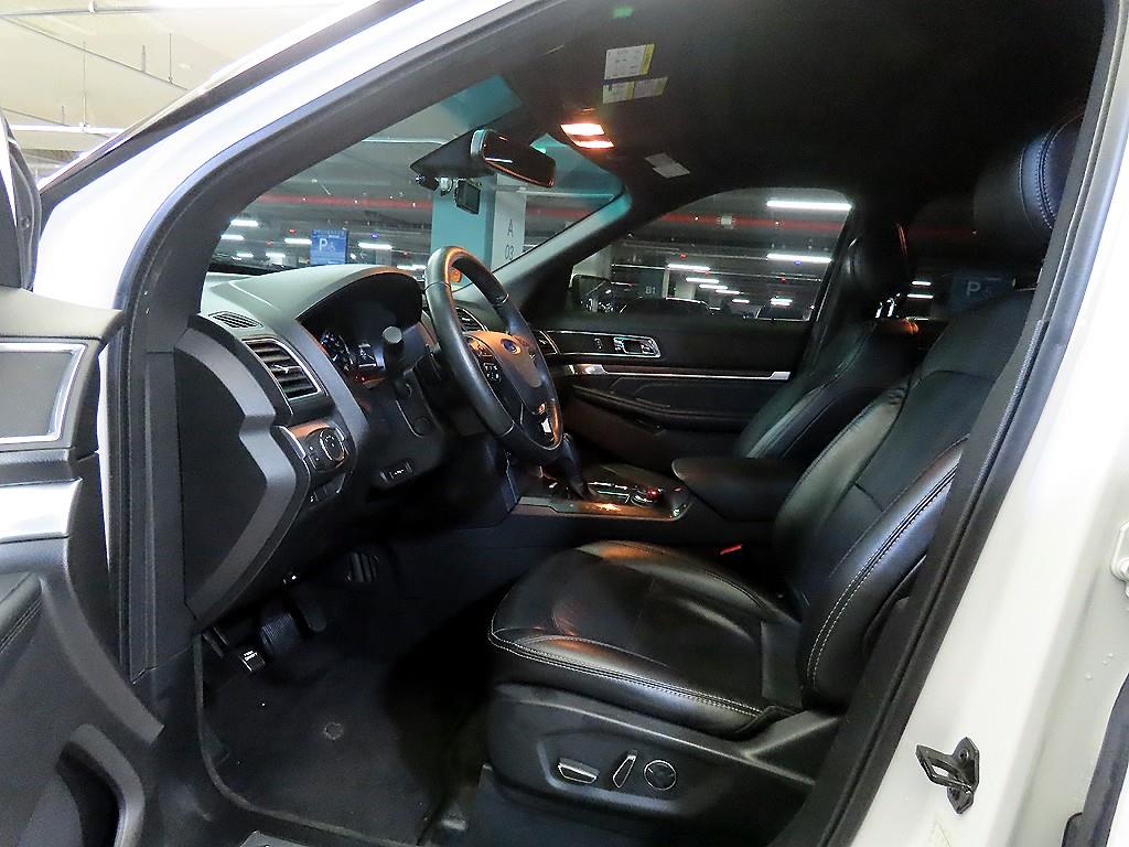 Ford Explorer - Vista 6