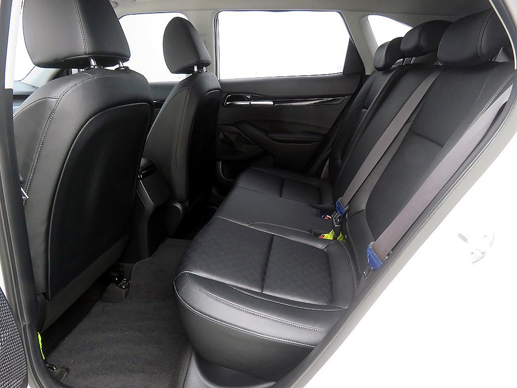 KIA Seltos - Vista 7