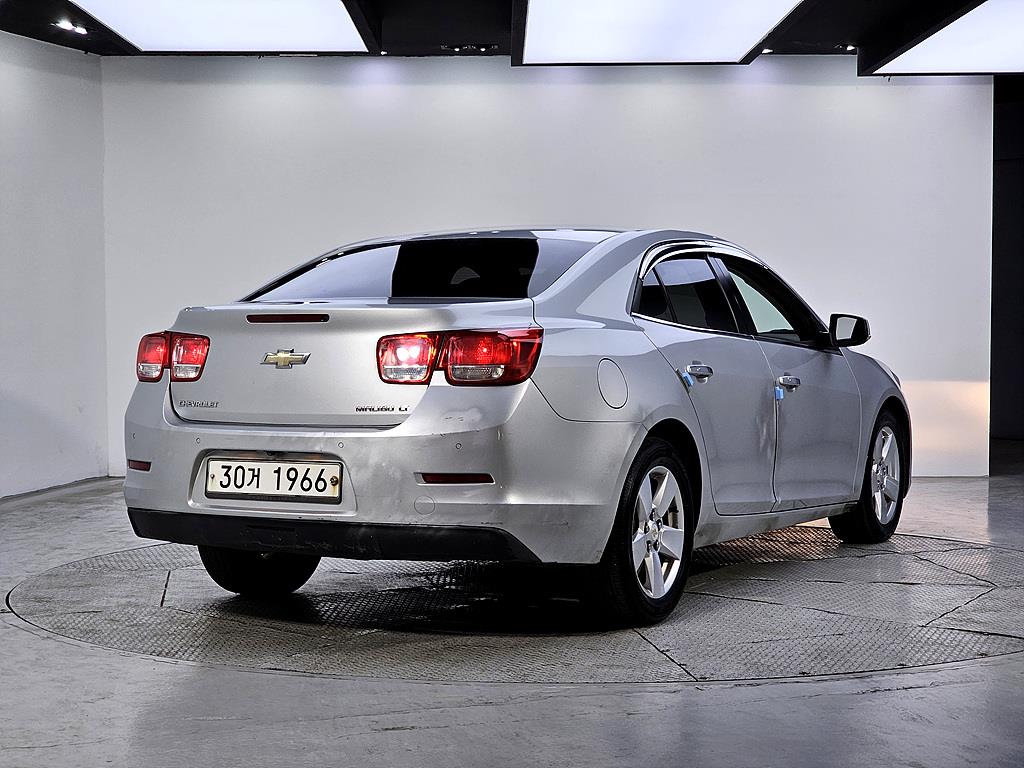 Chevrolet Malibu - Vista 4